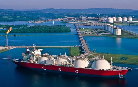 قطر للطاقة تقول إن هجمات البحر الأحمر قد تؤثر على شحنات الغاز 