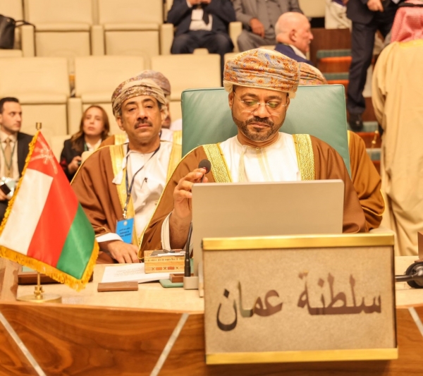 وزير الخارجية العماني: الشعب الفلسطيني يواجه معاناة إنسانية شنيعة، ينفطر لها القلب