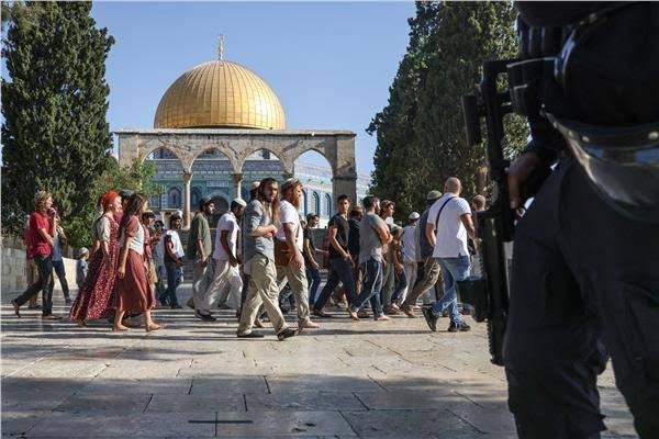 اليمن يدين اقتحام مستوطنين إسرائيليين للمسجد الأقصى