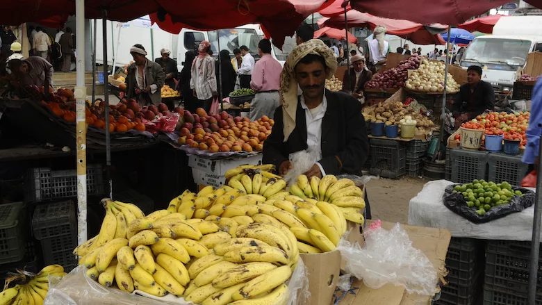 اليمن يطالب صندوق النقد بتأمين احتياجاته وإلغاء متأخرات الديون